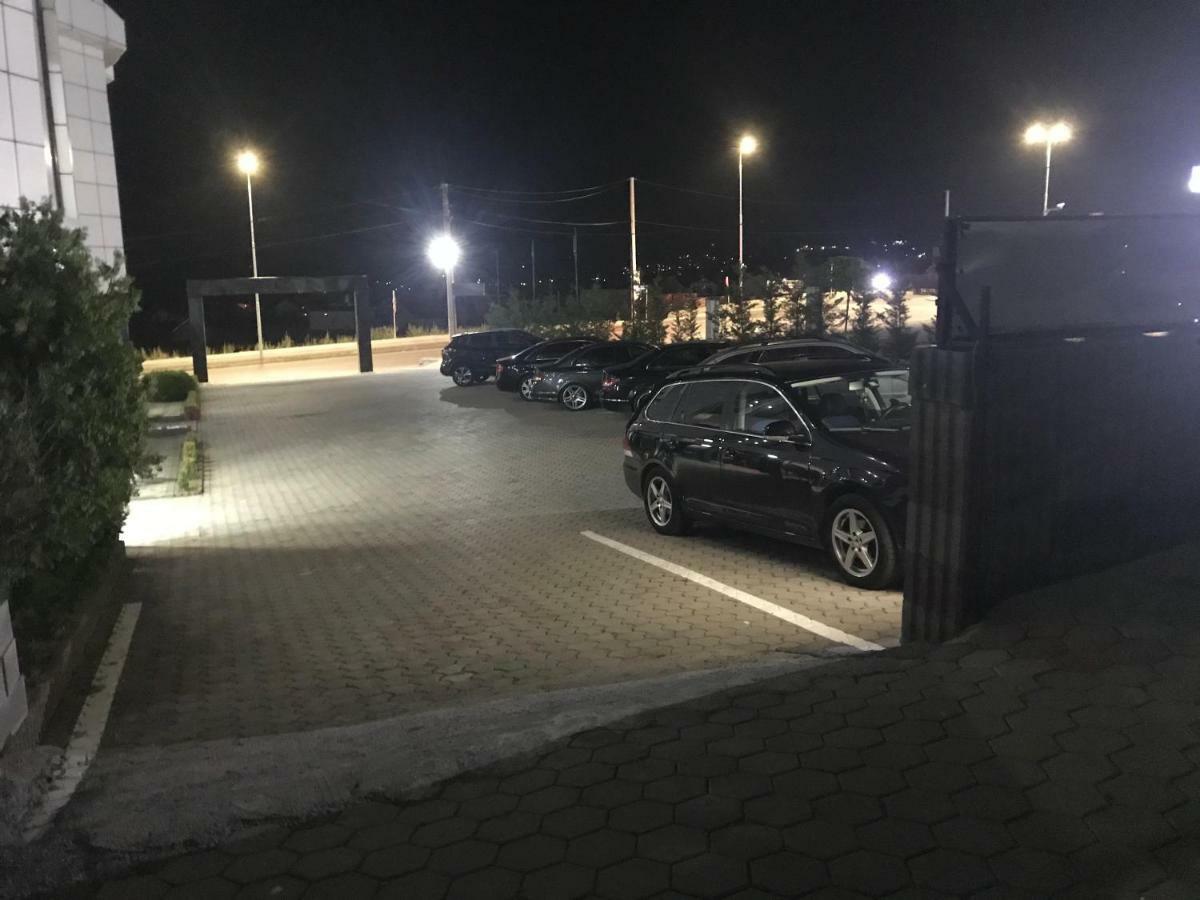 Hotelwhite Gjilan Exterior foto